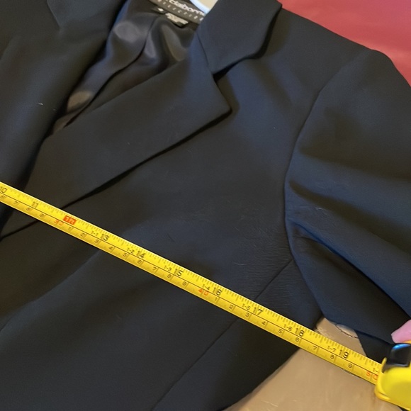 Liz Claiborne Black Wool Blazer. Women’s Size 4. - Picture 9 of 11